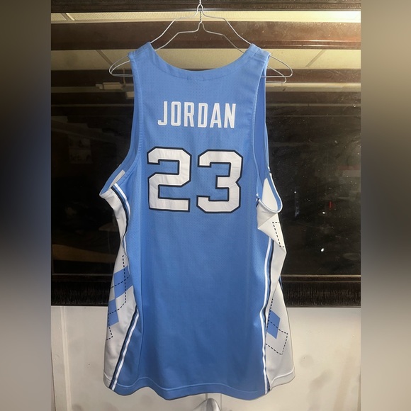 Michael Jordan North Carolina Tar Heels #23 Carolina Limited Basketball Jersey - Picture 1 of 2